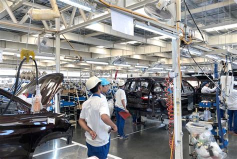 Izmit ရှိ ကမ္ဘာ့မော်တော်ကားကုမ္ပဏီကြီးမှ ၎င်း၏လုပ်သားများကို မြှင့်တင်ပါ။ ထို့အပြင် စက်ရုံတွင် သမဂ္ဂမရှိပေ။